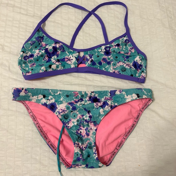 NWOT, Missy Franklin Bikini, top and bottom size L - Picture 1 of 7